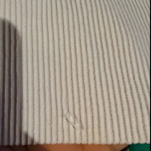 Aritzia sculpt tank, regular length, size medium - Picture 3 of 5